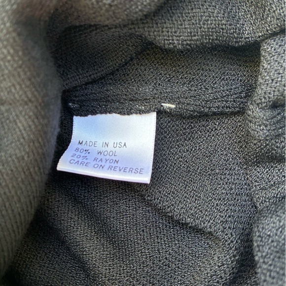 St. John Sport Thick Santana Knit Sweater Jacket Cardigan Coat Black Size P - Picture 6 of 6